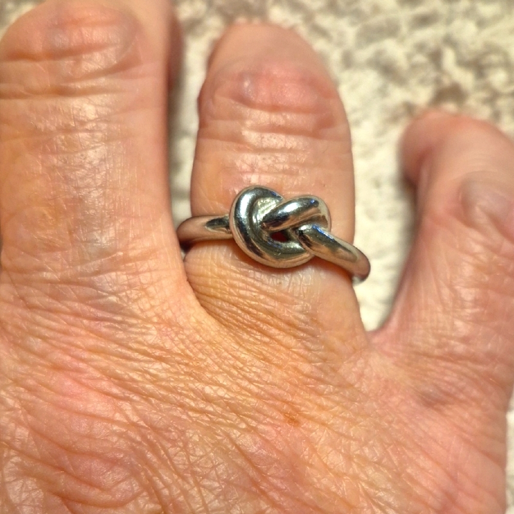 Micheal Kors 7 Silver Knot Ring